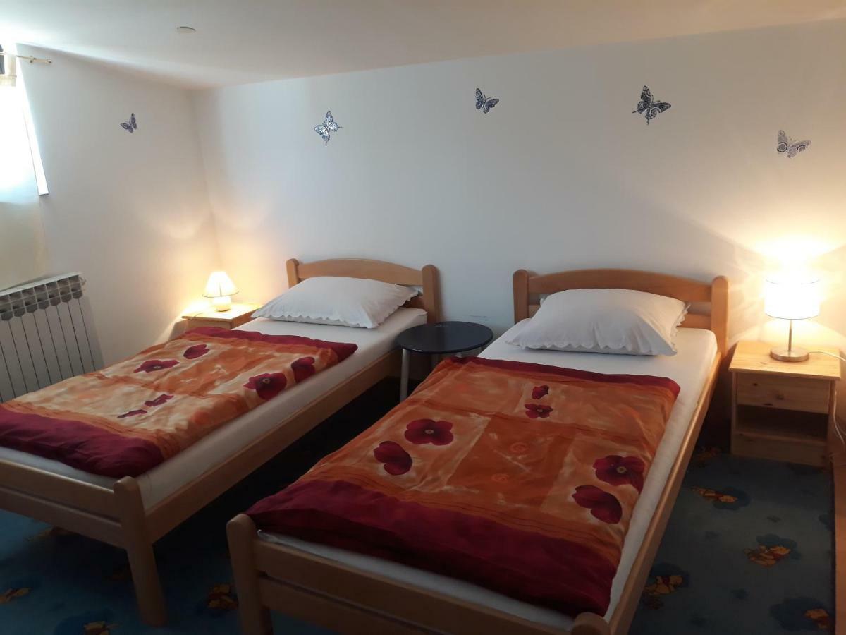 Apartmani Kristanic Károlyváros Kültér fotó