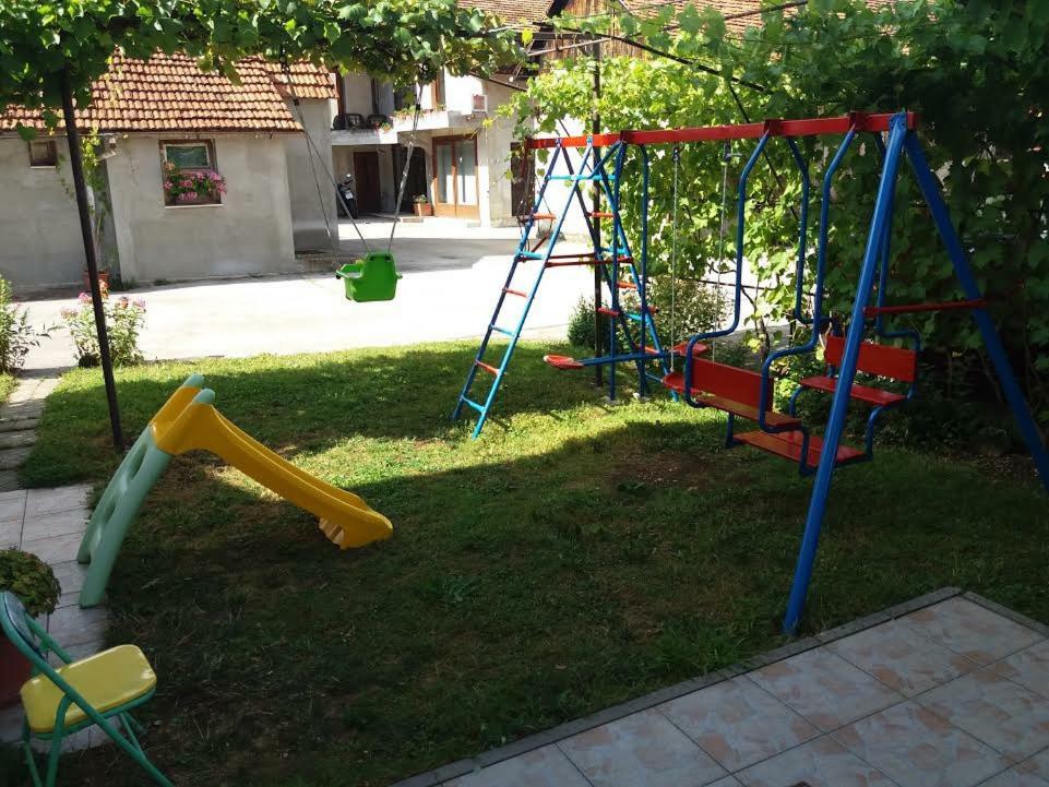 Apartmani Kristanic Károlyváros Kültér fotó