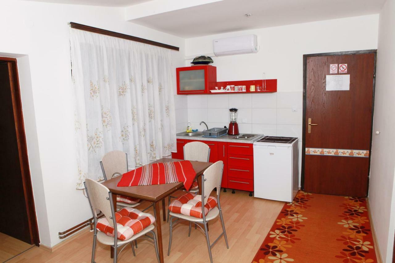 Apartmani Kristanic Károlyváros Kültér fotó